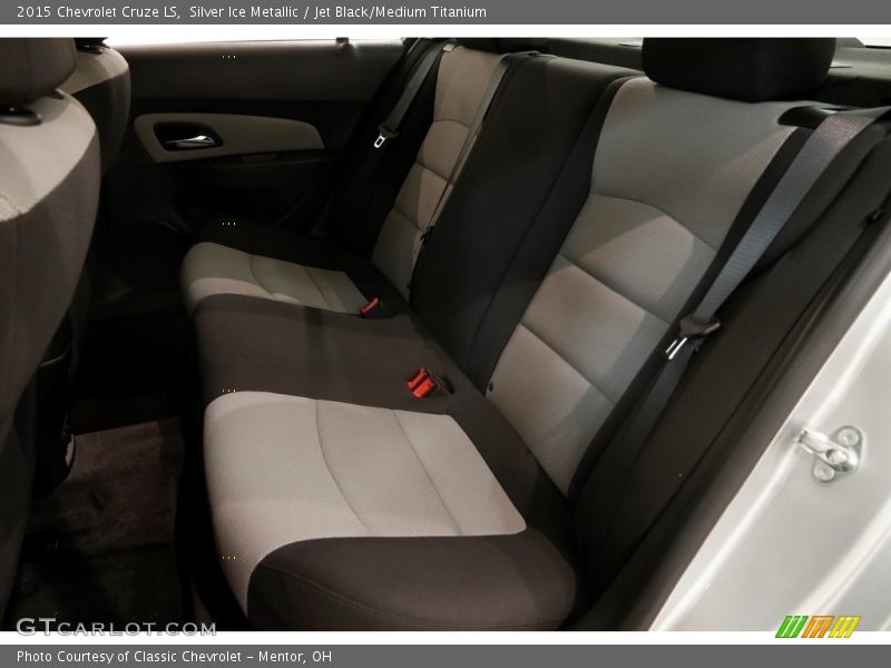 Silver Ice Metallic / Jet Black/Medium Titanium 2015 Chevrolet Cruze LS