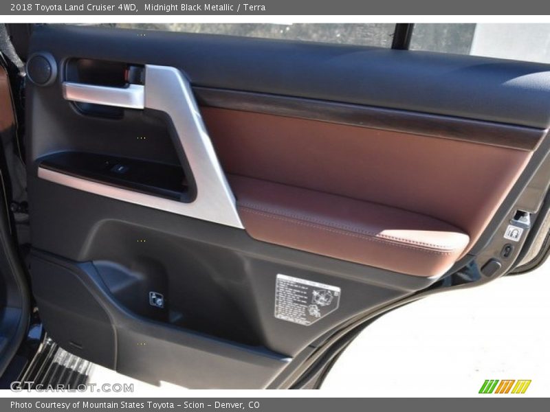 Midnight Black Metallic / Terra 2018 Toyota Land Cruiser 4WD