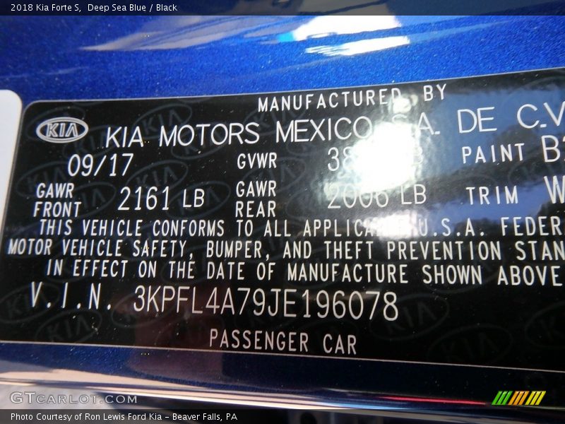 Deep Sea Blue / Black 2018 Kia Forte S