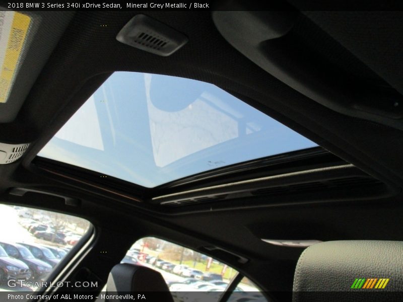Mineral Grey Metallic / Black 2018 BMW 3 Series 340i xDrive Sedan