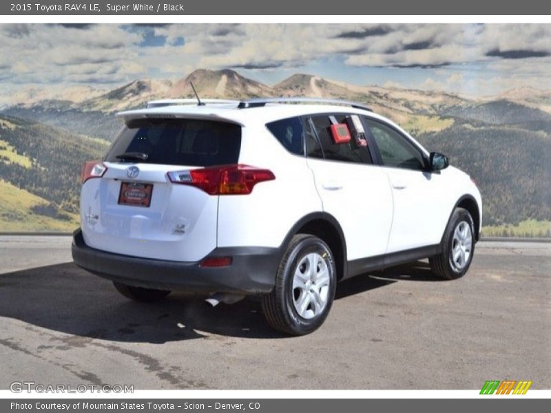 Super White / Black 2015 Toyota RAV4 LE