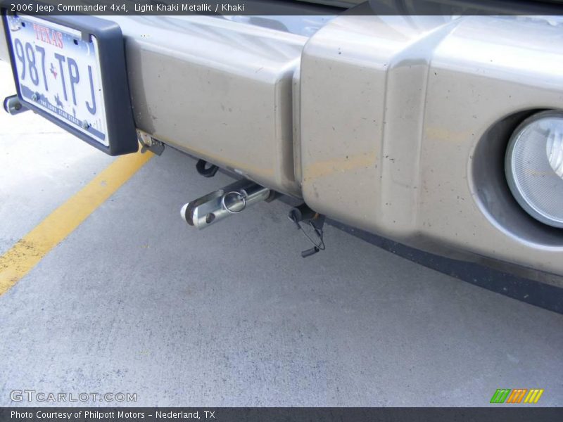 Light Khaki Metallic / Khaki 2006 Jeep Commander 4x4