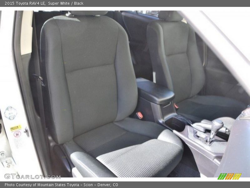 Super White / Black 2015 Toyota RAV4 LE
