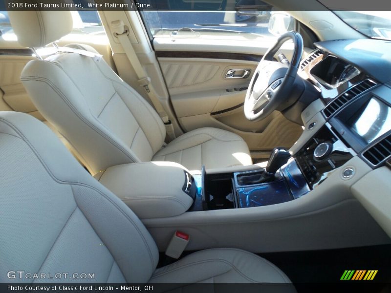 White Platinum / Dune 2018 Ford Taurus Limited