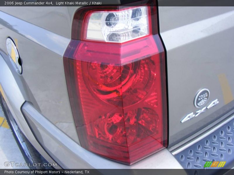 Light Khaki Metallic / Khaki 2006 Jeep Commander 4x4