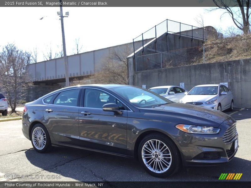 Magnetic Metallic / Charcoal Black 2015 Ford Fusion SE