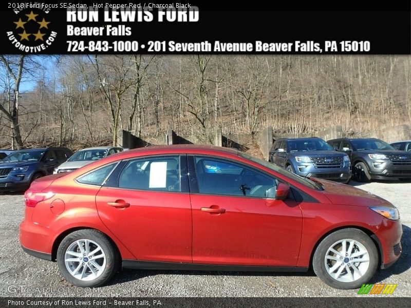 Hot Pepper Red / Charcoal Black 2018 Ford Focus SE Sedan