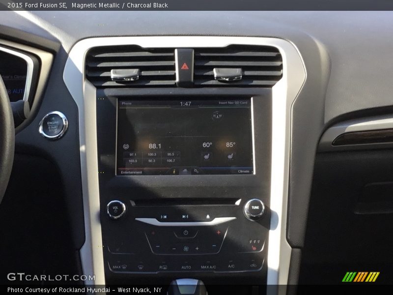 Magnetic Metallic / Charcoal Black 2015 Ford Fusion SE