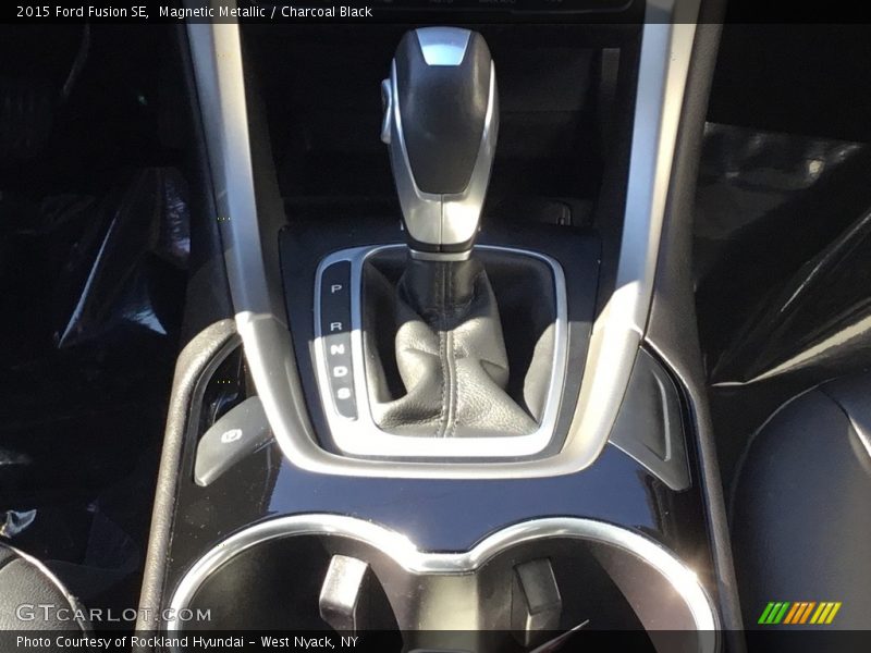 Magnetic Metallic / Charcoal Black 2015 Ford Fusion SE
