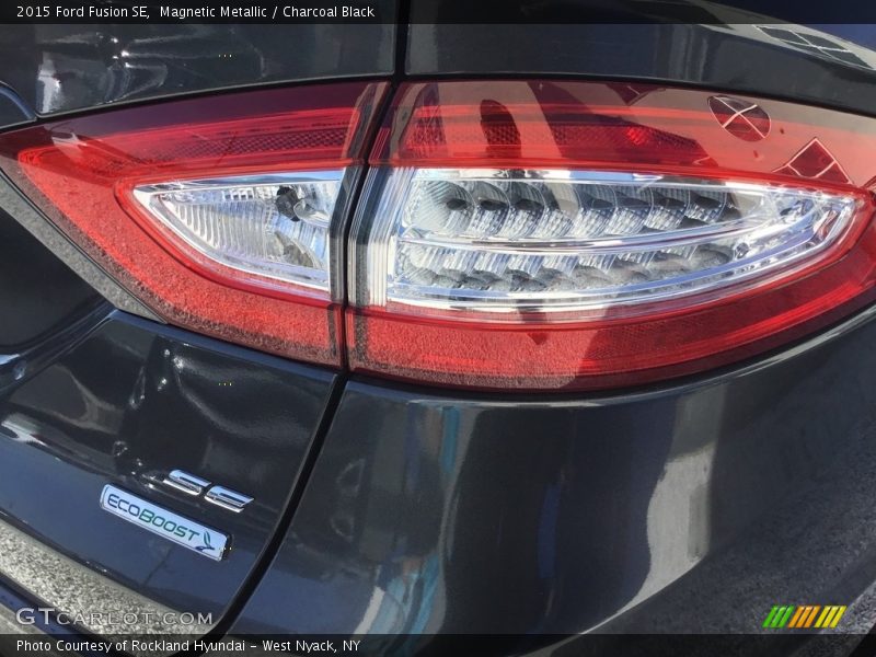 Magnetic Metallic / Charcoal Black 2015 Ford Fusion SE