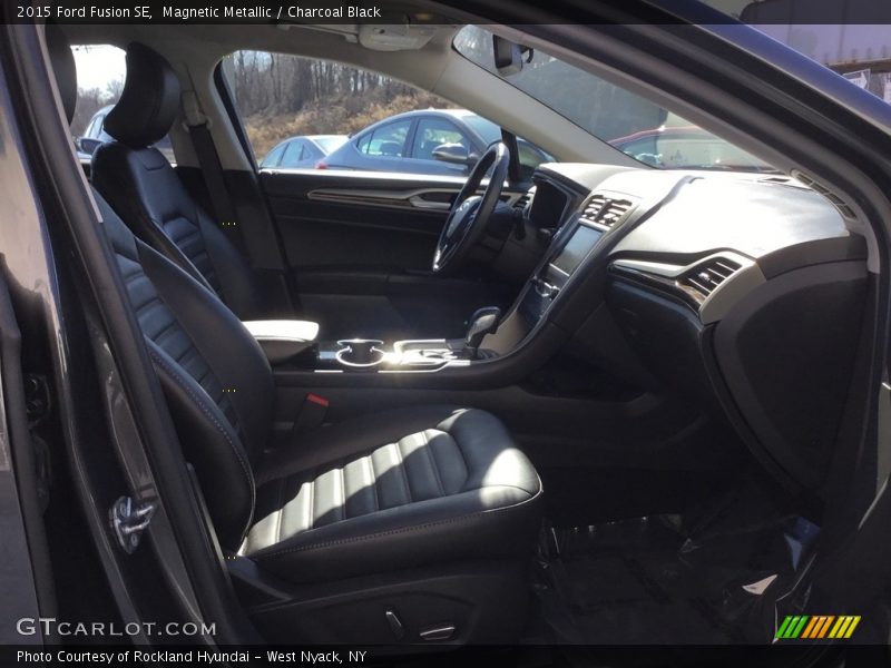 Magnetic Metallic / Charcoal Black 2015 Ford Fusion SE