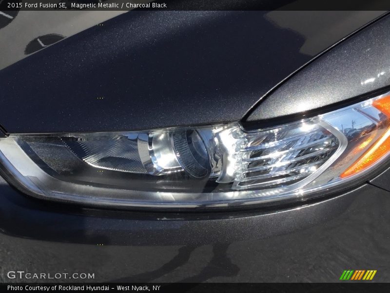 Magnetic Metallic / Charcoal Black 2015 Ford Fusion SE