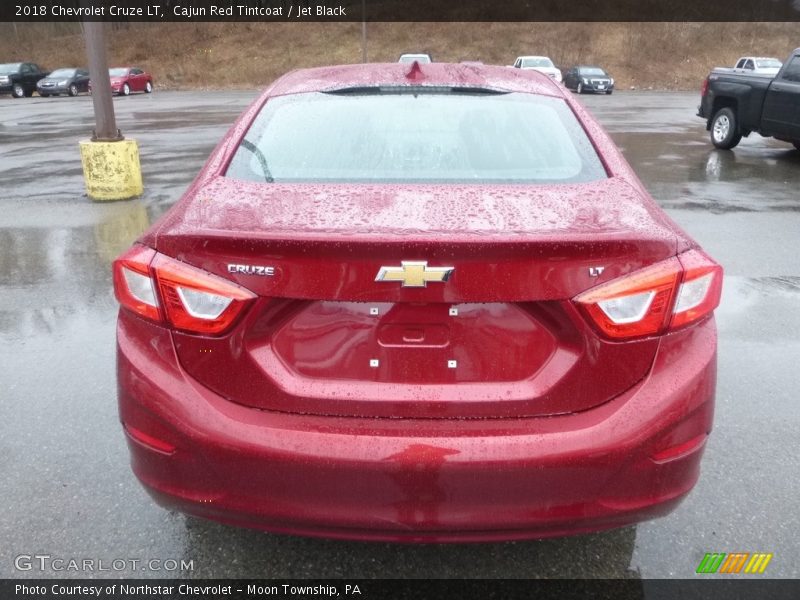 Cajun Red Tintcoat / Jet Black 2018 Chevrolet Cruze LT