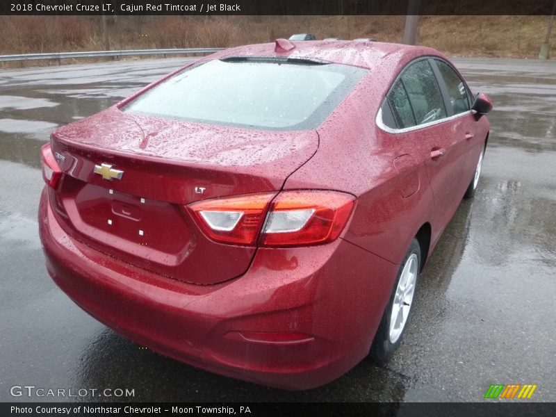 Cajun Red Tintcoat / Jet Black 2018 Chevrolet Cruze LT