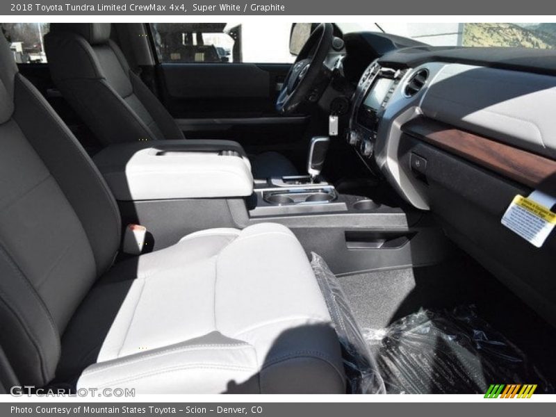 Super White / Graphite 2018 Toyota Tundra Limited CrewMax 4x4