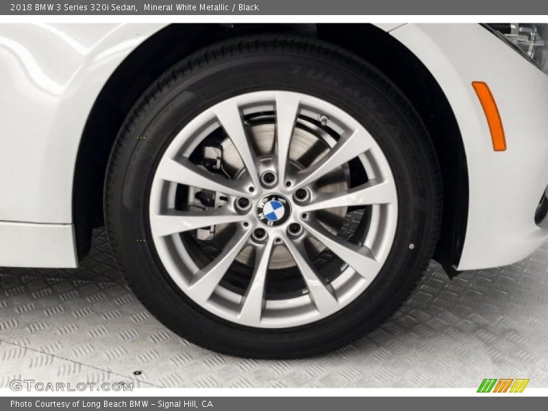Mineral White Metallic / Black 2018 BMW 3 Series 320i Sedan