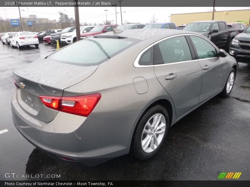 Pepperdust Metallic / Jet Black 2018 Chevrolet Malibu LT