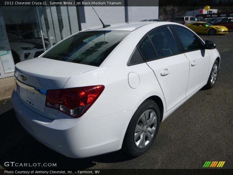 Summit White / Jet Black/Medium Titanium 2013 Chevrolet Cruze LS