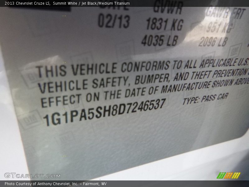 Summit White / Jet Black/Medium Titanium 2013 Chevrolet Cruze LS