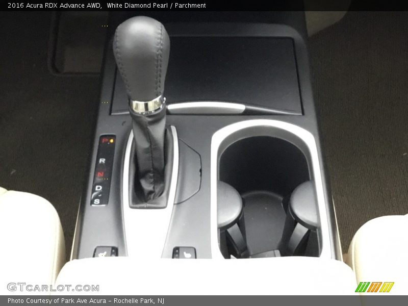 White Diamond Pearl / Parchment 2016 Acura RDX Advance AWD