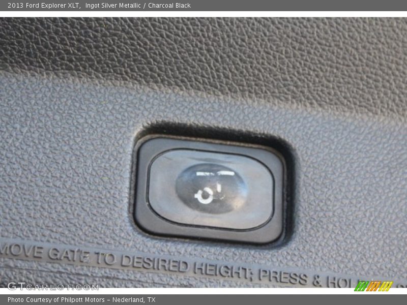 Ingot Silver Metallic / Charcoal Black 2013 Ford Explorer XLT