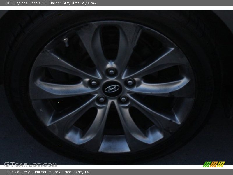 Harbor Gray Metallic / Gray 2012 Hyundai Sonata SE