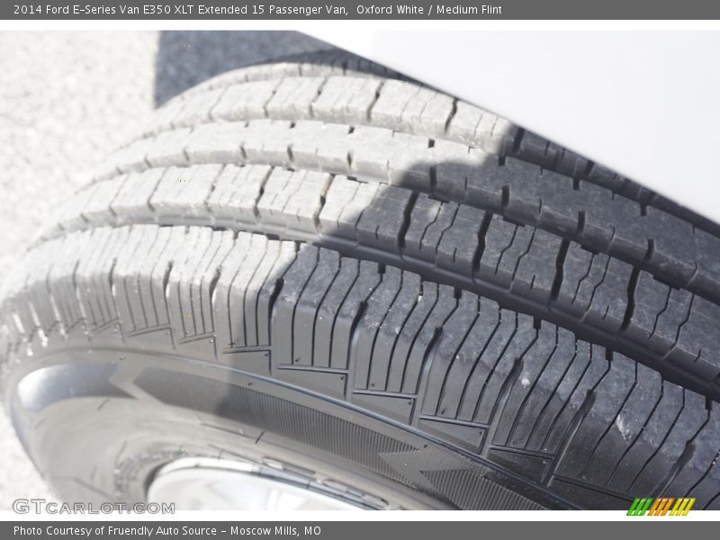 Oxford White / Medium Flint 2014 Ford E-Series Van E350 XLT Extended 15 Passenger Van