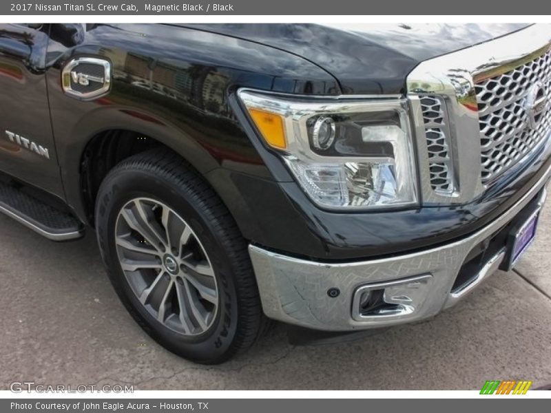 Magnetic Black / Black 2017 Nissan Titan SL Crew Cab