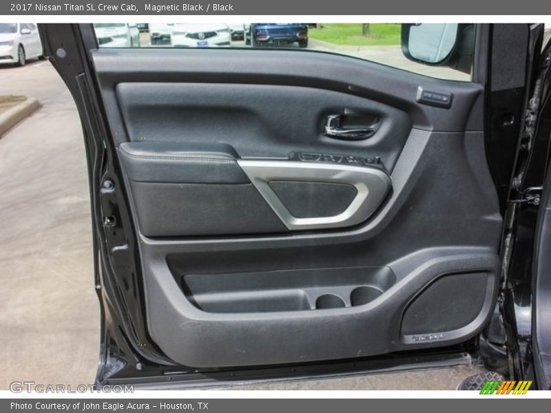 Magnetic Black / Black 2017 Nissan Titan SL Crew Cab