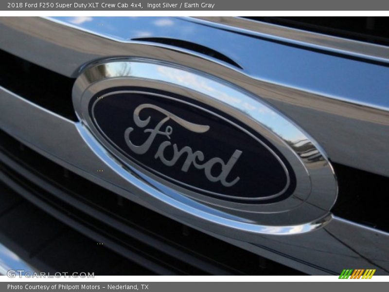 Ingot Silver / Earth Gray 2018 Ford F250 Super Duty XLT Crew Cab 4x4