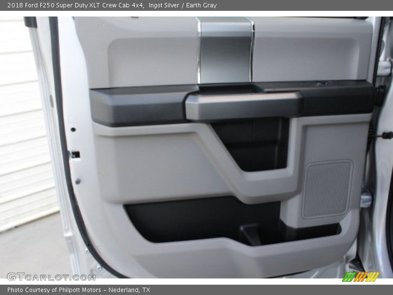 Ingot Silver / Earth Gray 2018 Ford F250 Super Duty XLT Crew Cab 4x4