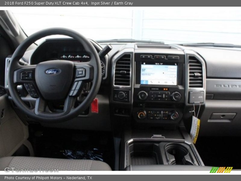 Ingot Silver / Earth Gray 2018 Ford F250 Super Duty XLT Crew Cab 4x4