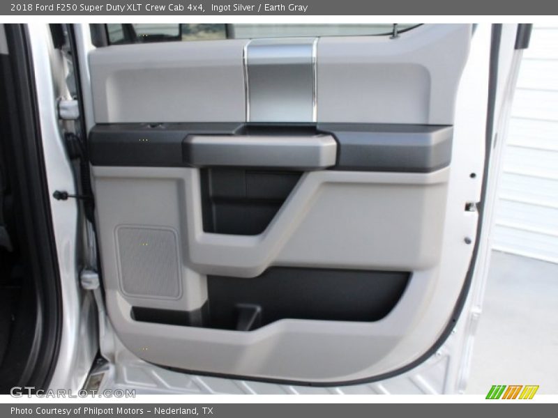 Ingot Silver / Earth Gray 2018 Ford F250 Super Duty XLT Crew Cab 4x4