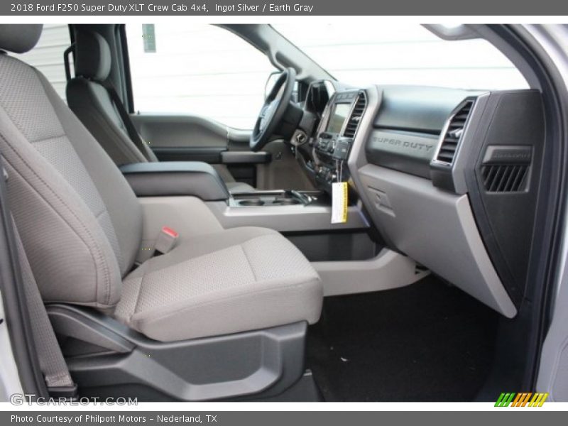 Ingot Silver / Earth Gray 2018 Ford F250 Super Duty XLT Crew Cab 4x4