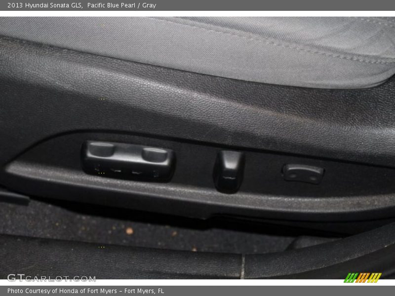 Pacific Blue Pearl / Gray 2013 Hyundai Sonata GLS