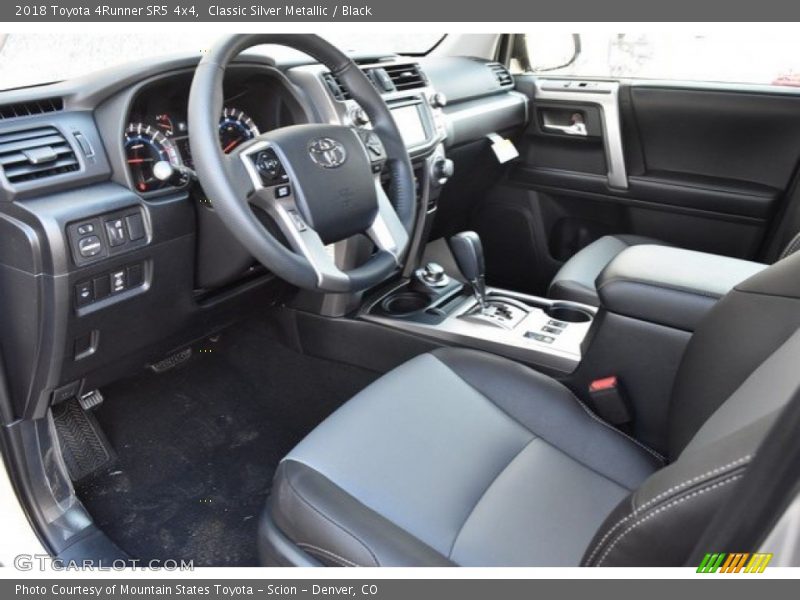 Classic Silver Metallic / Black 2018 Toyota 4Runner SR5 4x4