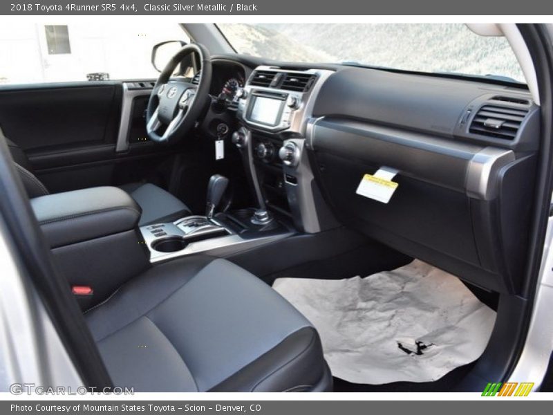 Classic Silver Metallic / Black 2018 Toyota 4Runner SR5 4x4