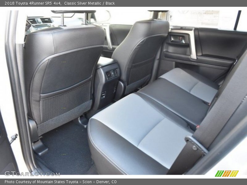 Classic Silver Metallic / Black 2018 Toyota 4Runner SR5 4x4