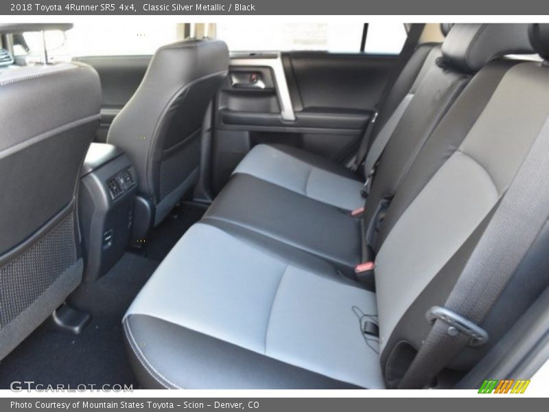 Classic Silver Metallic / Black 2018 Toyota 4Runner SR5 4x4