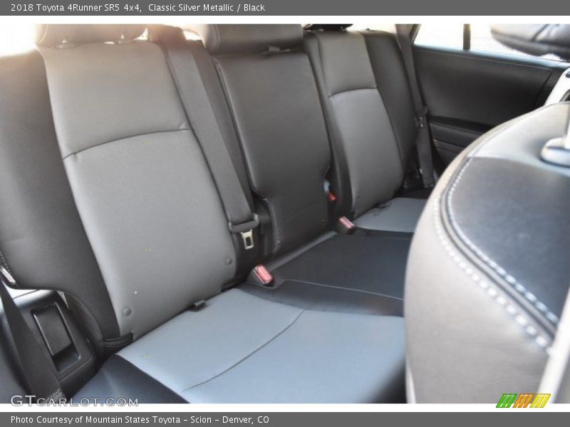 Classic Silver Metallic / Black 2018 Toyota 4Runner SR5 4x4