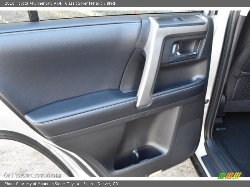 Classic Silver Metallic / Black 2018 Toyota 4Runner SR5 4x4
