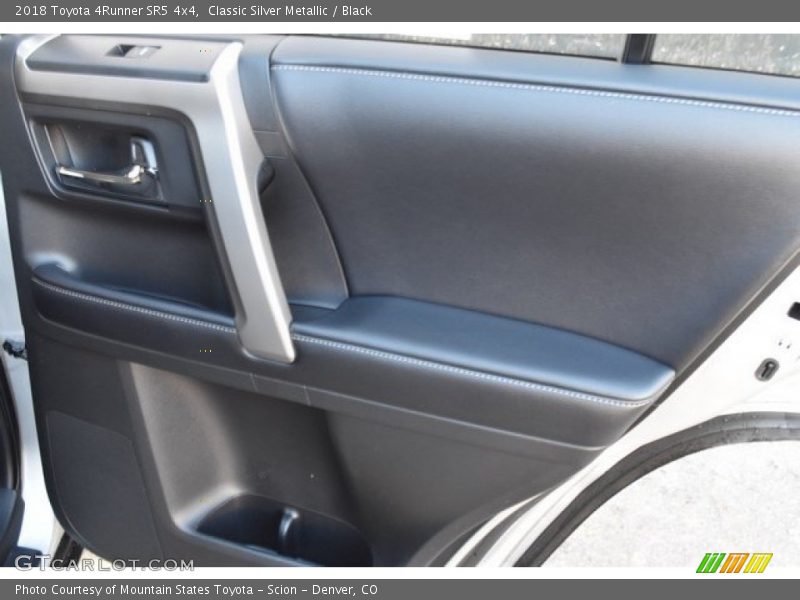 Classic Silver Metallic / Black 2018 Toyota 4Runner SR5 4x4
