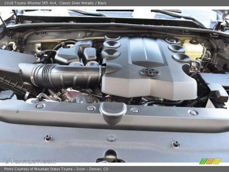 Classic Silver Metallic / Black 2018 Toyota 4Runner SR5 4x4