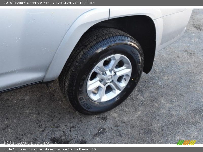 Classic Silver Metallic / Black 2018 Toyota 4Runner SR5 4x4