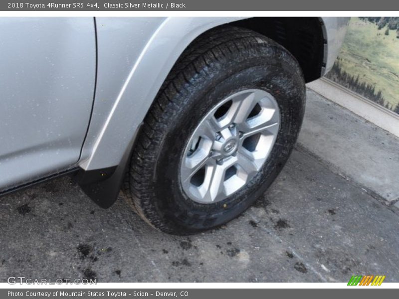 Classic Silver Metallic / Black 2018 Toyota 4Runner SR5 4x4