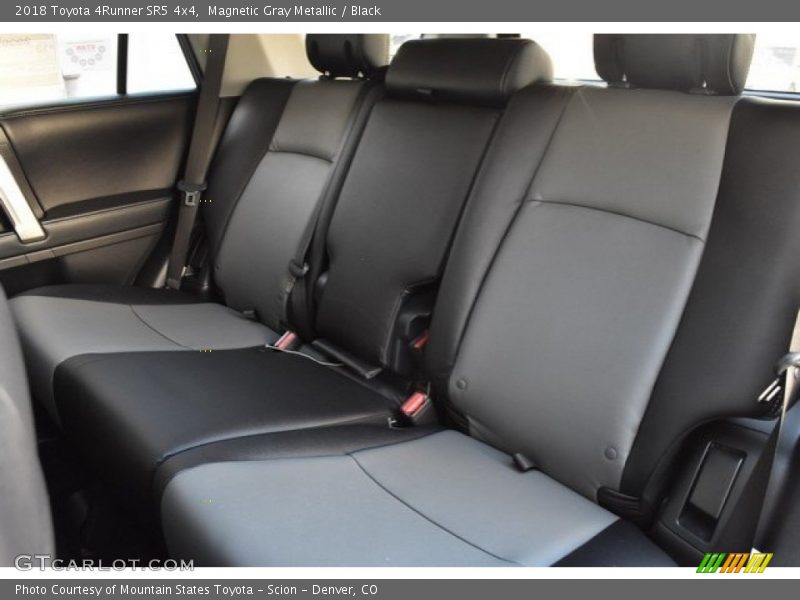 Magnetic Gray Metallic / Black 2018 Toyota 4Runner SR5 4x4