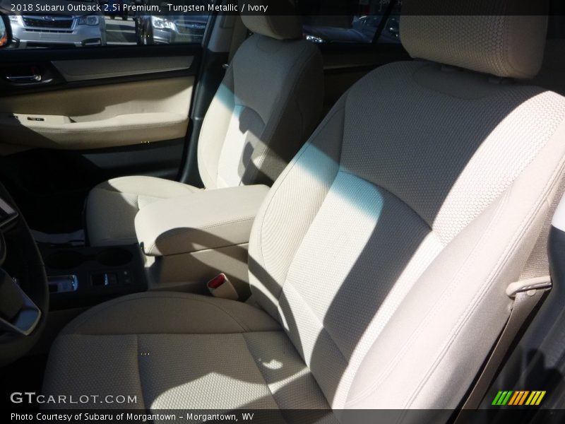 Tungsten Metallic / Ivory 2018 Subaru Outback 2.5i Premium
