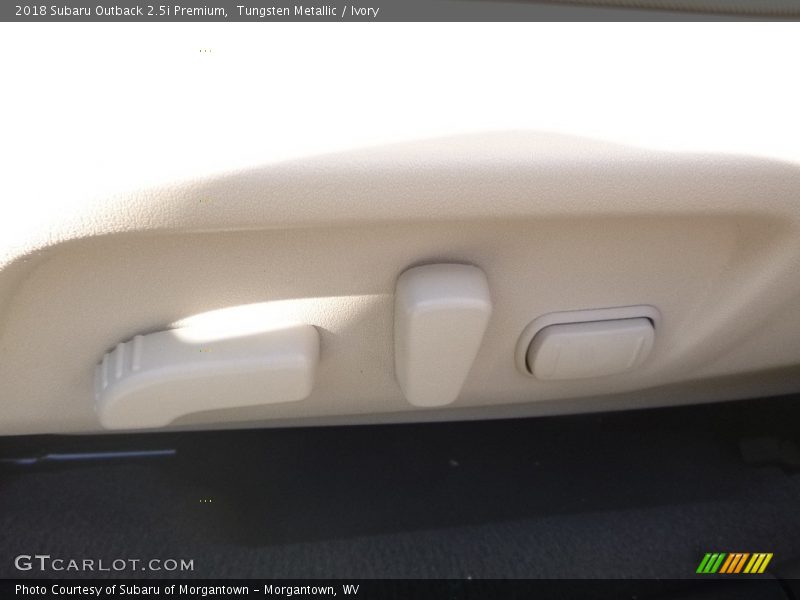 Tungsten Metallic / Ivory 2018 Subaru Outback 2.5i Premium