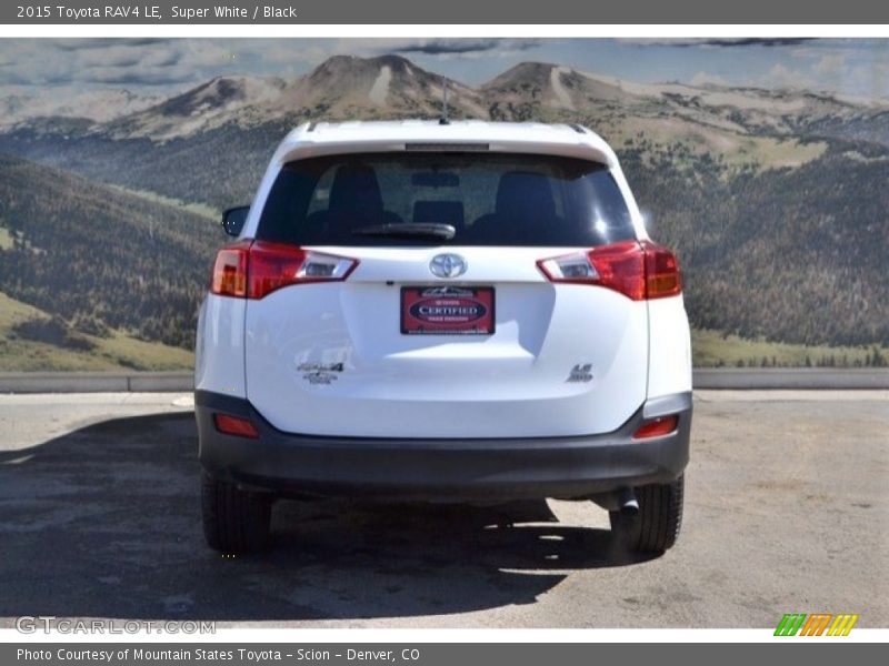 Super White / Black 2015 Toyota RAV4 LE
