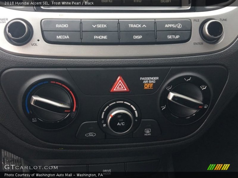 Frost White Pearl / Black 2018 Hyundai Accent SEL